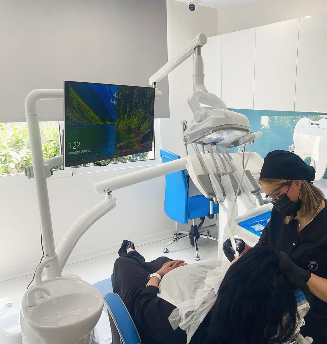 دکتر طناز طارمی